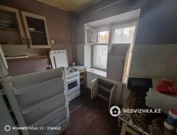 3-комнатная квартира, этаж 2 из 5, 60 м², на длительный срок