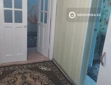 2-комнатная квартира, этаж 1 из 10, 49 м², на длительный срок