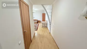 1-комнатная квартира, этаж 19 из 22, 42 м²