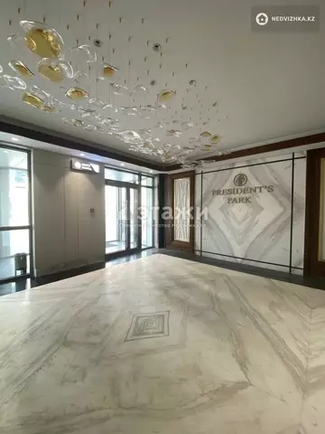 8-комнатная квартира, этаж 1 из 3, 400 м²