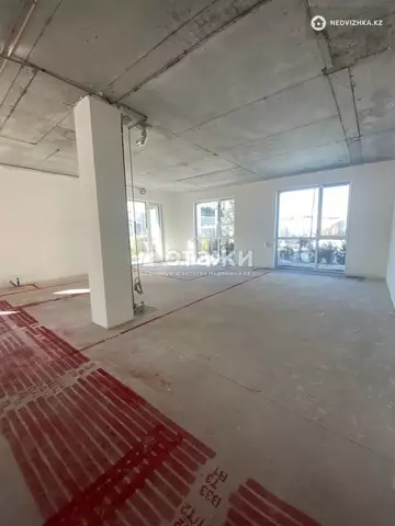400 м², 8-комнатная квартира, этаж 1 из 3, 400 м², изображение - 3