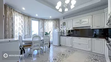 4-комнатная квартира, этаж 2 из 7, 152 м²