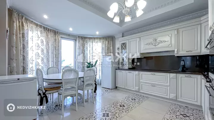 152 м², 4-комнатная квартира, этаж 2 из 7, 152 м², изображение - 1