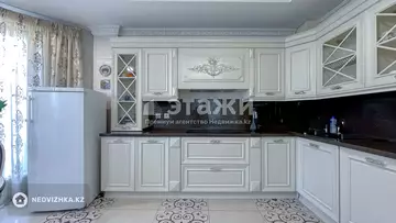 4-комнатная квартира, этаж 2 из 7, 152 м²