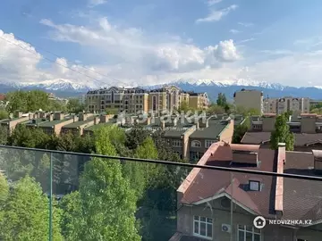 3-комнатная квартира, этаж 5 из 12, 124 м²