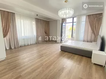 3-комнатная квартира, этаж 5 из 12, 124 м²