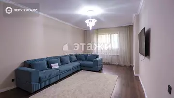 3-комнатная квартира, этаж 1 из 9, 107 м², на длительный срок