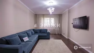3-комнатная квартира, этаж 1 из 9, 107 м², на длительный срок