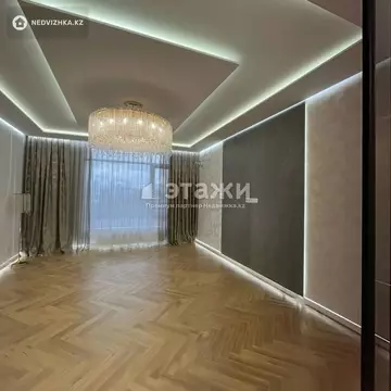4-комнатная квартира, этаж 2 из 20, 142 м²