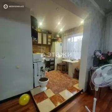 2-комнатная квартира, этаж 3 из 5, 48 м²