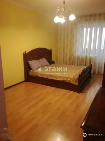 3-комнатная квартира, этаж 4 из 10, 99 м²