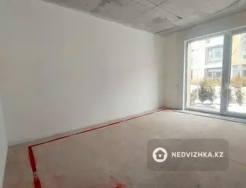 8-комнатная квартира, этаж 1 из 3, 350 м²