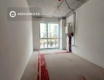 8-комнатная квартира, этаж 1 из 3, 350 м²