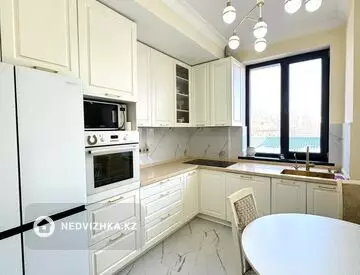 2-комнатная квартира, этаж 4 из 10, 58 м²