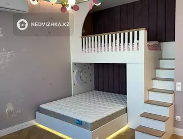 4-комнатная квартира, этаж 15 из 19, 141 м²