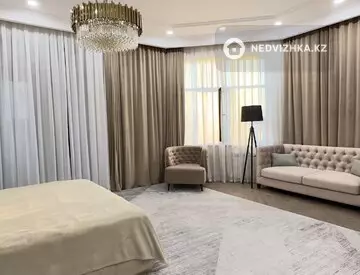 4-комнатная квартира, этаж 6 из 7, 225 м²