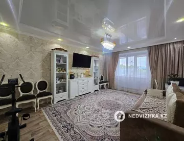 3-комнатная квартира, этаж 4 из 12, 111 м²