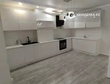 3-комнатная квартира, этаж 10 из 10, 83 м²