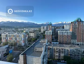 5-комнатная квартира, этаж 15 из 16, 230 м²