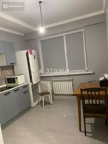 2-комнатная квартира, этаж 2 из 10, 47 м²