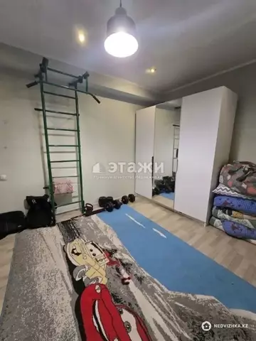 3-комнатная квартира, этаж 7 из 9, 63 м²