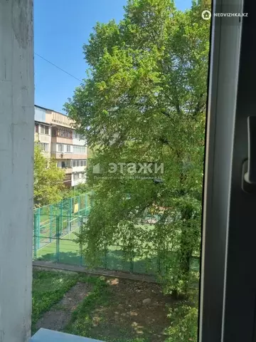 1-комнатная квартира, этаж 3 из 5, 38 м²