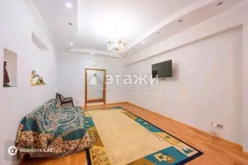3-комнатная квартира, этаж 4 из 6, 105 м²
