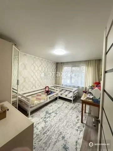 3-комнатная квартира, этаж 2 из 5, 65 м²