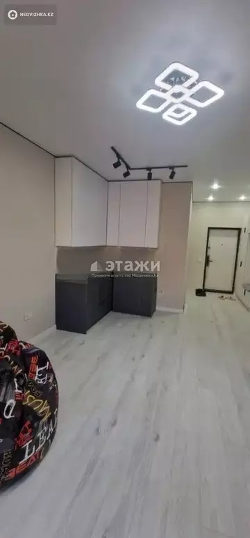 1-комнатная квартира, этаж 12 из 13, 32 м²