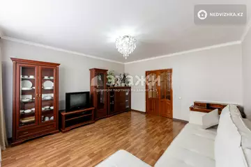 2-комнатная квартира, этаж 4 из 9, 73 м²