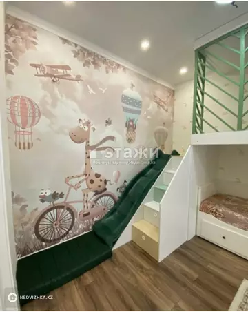 4-комнатная квартира, этаж 1 из 10, 108 м²