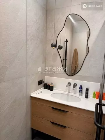 4-комнатная квартира, этаж 4 из 17, 131 м²