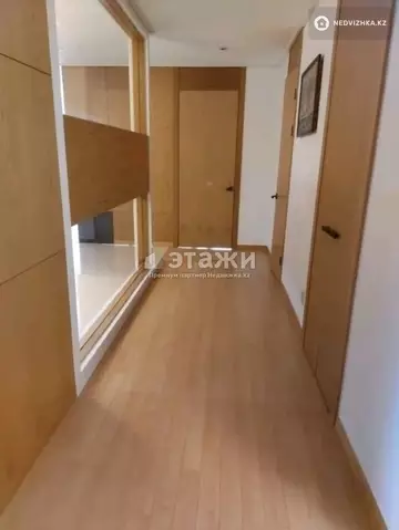 3-комнатная квартира, этаж 5 из 18, 130 м²