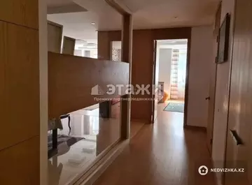 3-комнатная квартира, этаж 5 из 18, 130 м²
