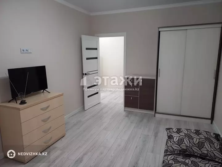 42 м², 1-комнатная квартира, этаж 2 из 9, 42 м², изображение - 1
