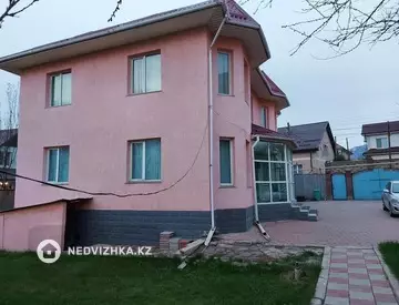 4-комнатный дом, 13 соток, 200 м²