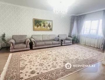 8-комнатный дом, 10 соток, 234 м²