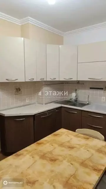 3-комнатная квартира, этаж 3 из 4, 82 м²