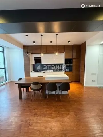 80.5 м², 2-комнатная квартира, этаж 4 из 10, 80 м², изображение - 1