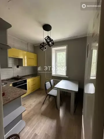 50 м², 2-комнатная квартира, этаж 3 из 5, 50 м², изображение - 0