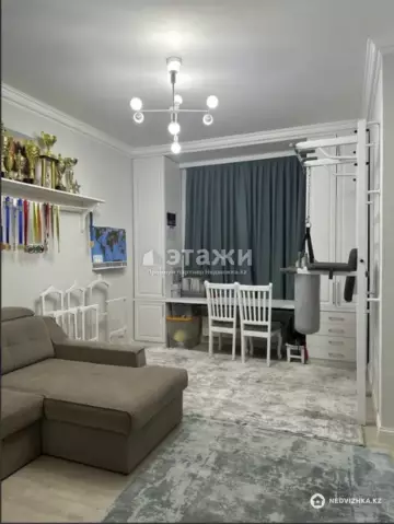 4-комнатная квартира, этаж 12 из 22, 152 м²