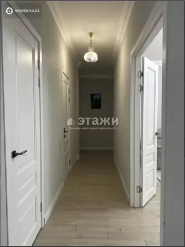 4-комнатная квартира, этаж 12 из 22, 152 м²
