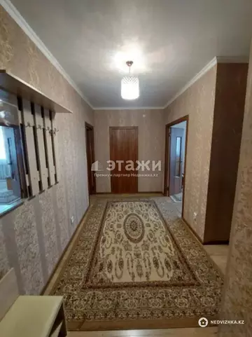 2-комнатная квартира, этаж 2 из 10, 67 м²
