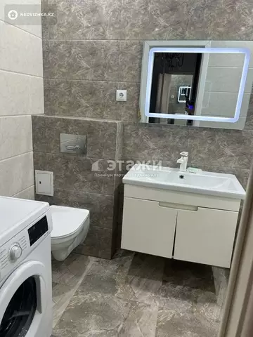 1-комнатная квартира, этаж 1 из 9, 38 м²