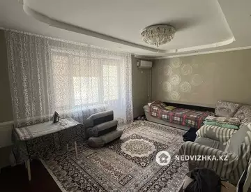 3-комнатная квартира, этаж 1 из 9, 79 м²