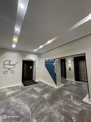 1-комнатная квартира, этаж 8 из 12, 38 м²