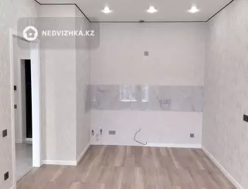 2-комнатная квартира, этаж 9 из 12, 40 м²