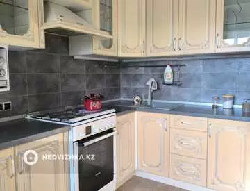 2-комнатная квартира, этаж 3 из 9, 51 м²