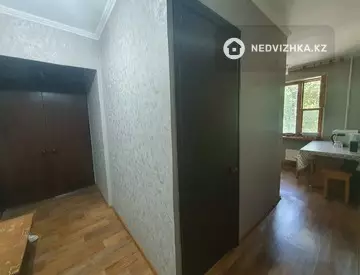 2-комнатная квартира, этаж 4 из 5, 52 м²