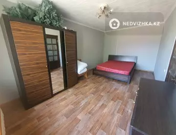 2-комнатная квартира, этаж 4 из 5, 52 м²